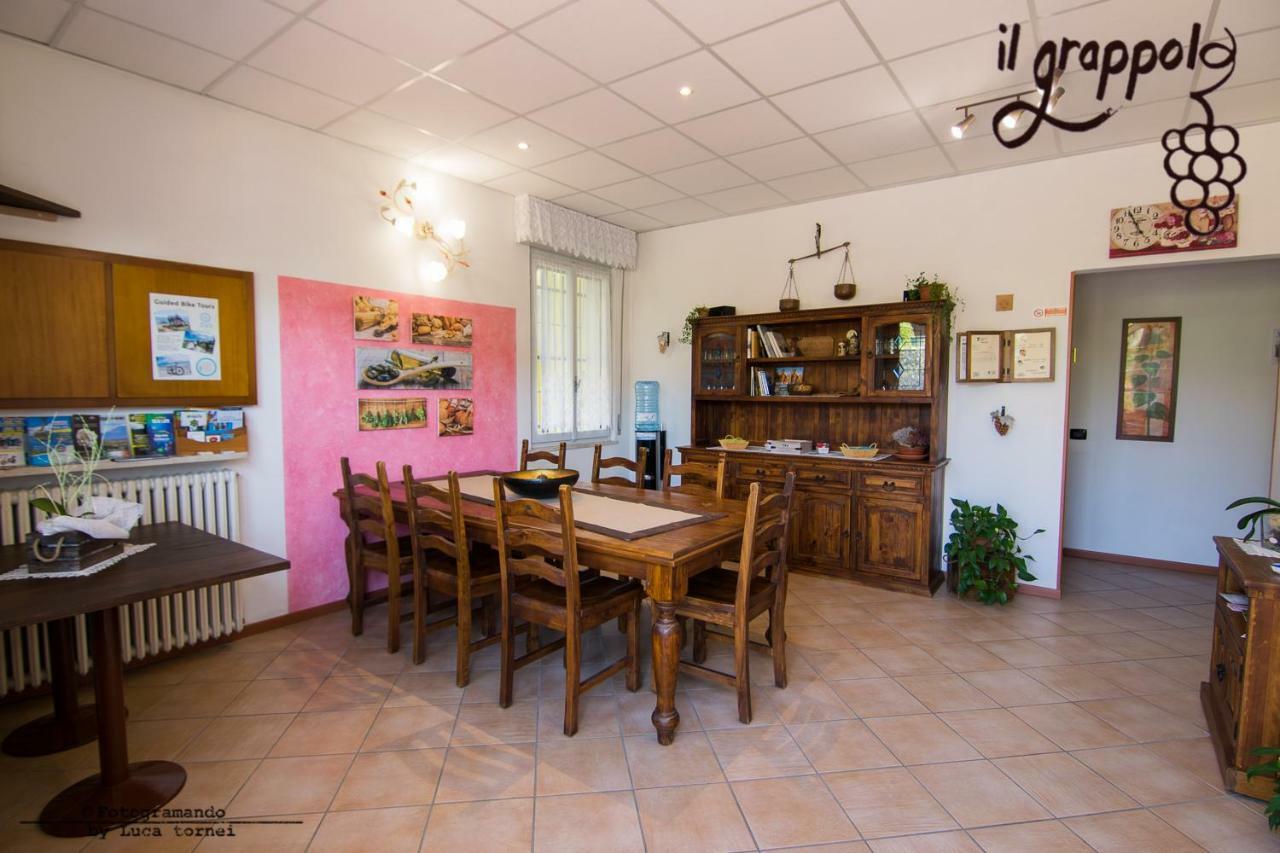 B&B Il Grappolo Foresteria Lombarda 西尔米奥奈 外观 照片